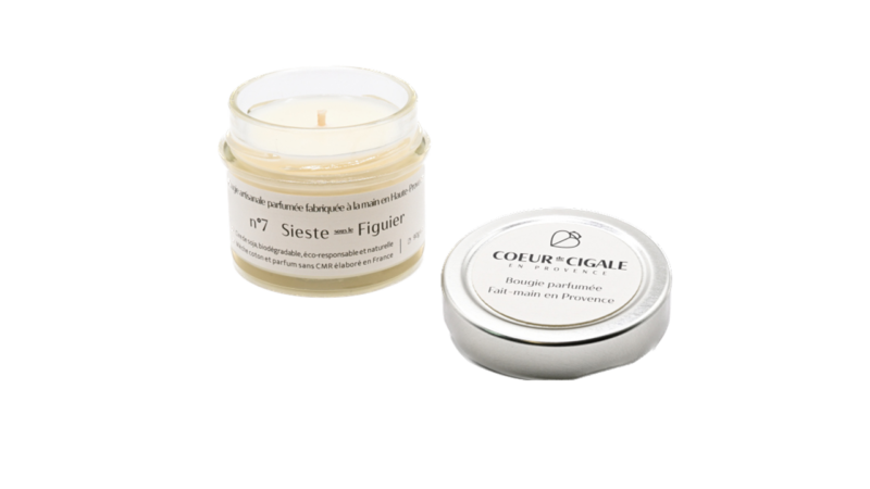 Bougie figue, coulée à la main en Provence. Création artisanale par Coeur de Cigale.