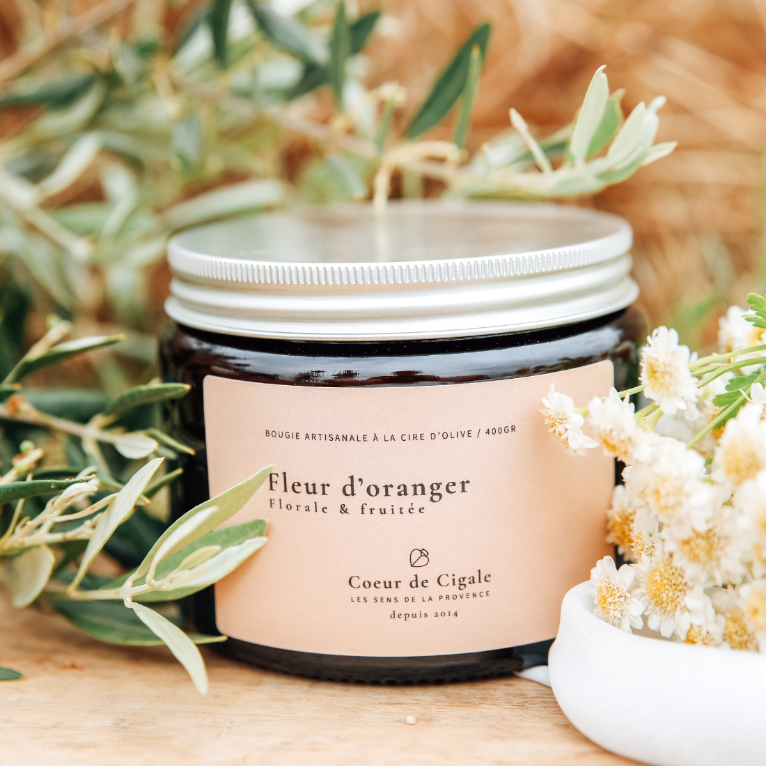 Bougie végétales parfumées à la cire d'olive. Cœur de Cigale, fabricant de bougies en Provence.