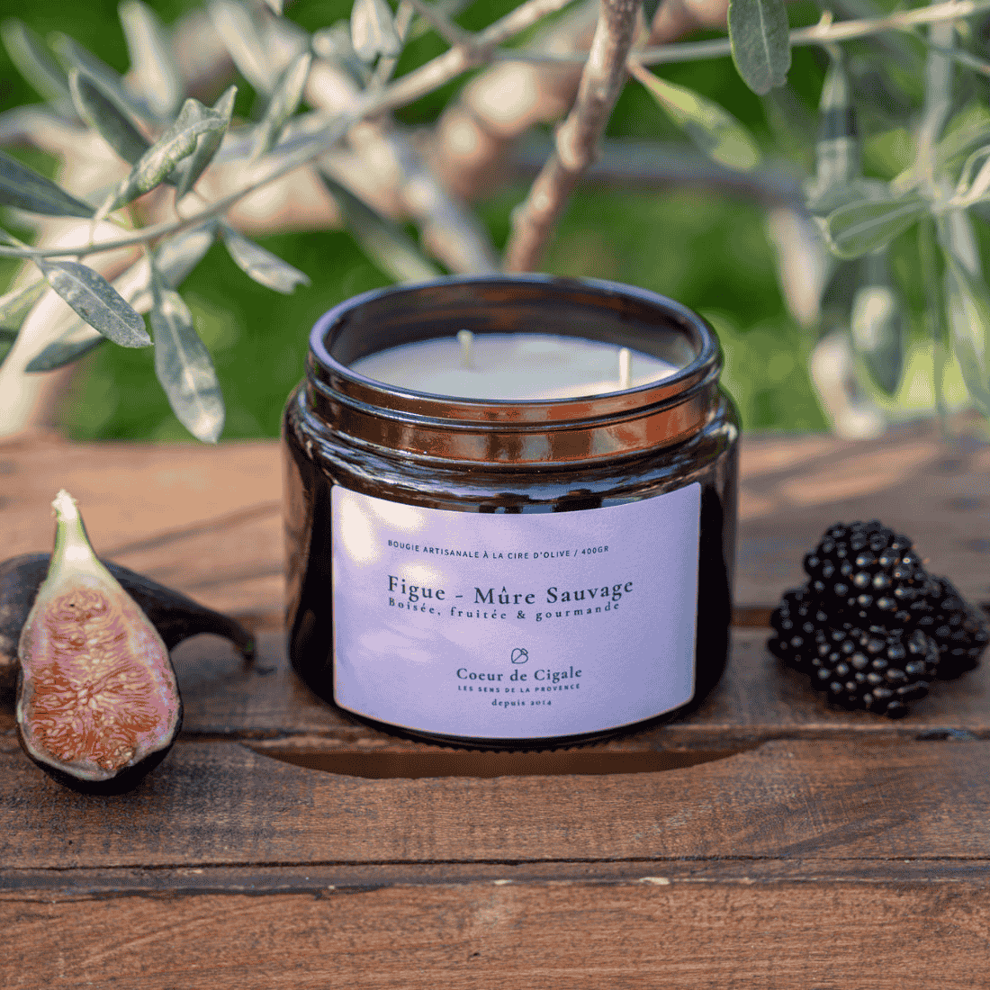 Parfumer son intérieur en été : bougie fruitée figue et mûre sauvage